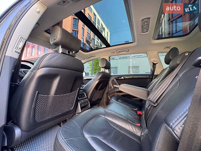 Позашляховик / Кросовер Audi Q7 2015 в Львові