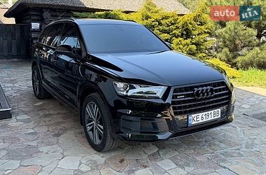 Позашляховик / Кросовер Audi Q7 2019 в Дніпрі
