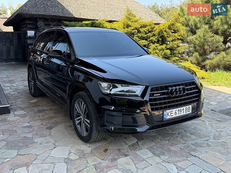Позашляховик / Кросовер Audi Q7 2019 в Дніпрі
