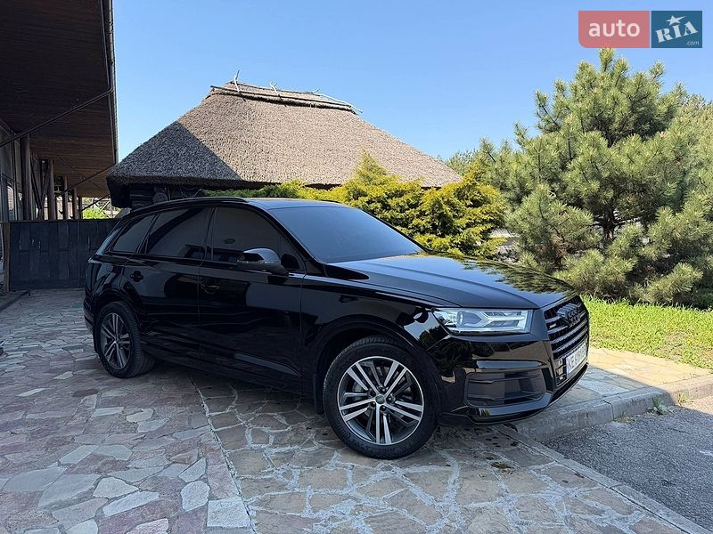 Позашляховик / Кросовер Audi Q7 2019 в Дніпрі