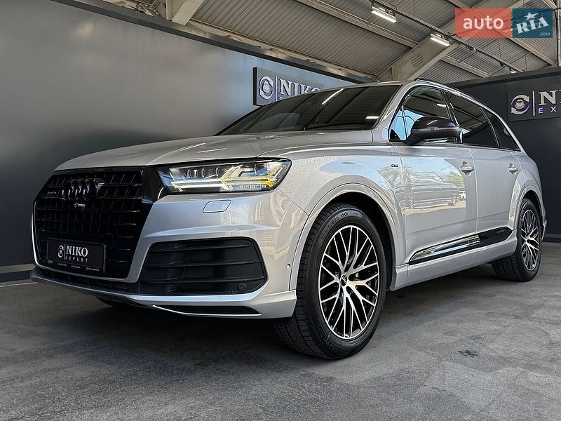 Внедорожник / Кроссовер Audi Q7 2017 в Киеве