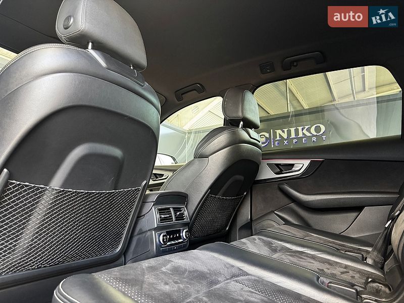 Внедорожник / Кроссовер Audi Q7 2017 в Киеве