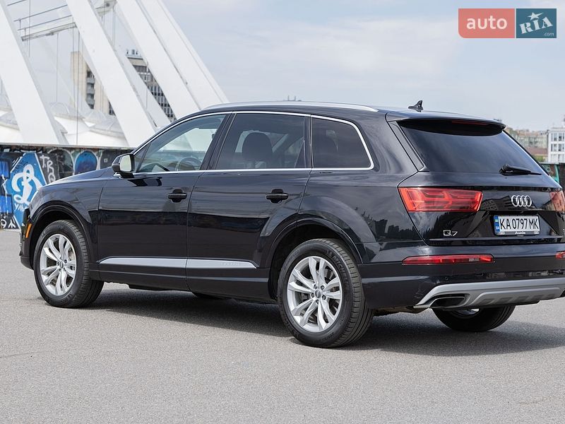 Внедорожник / Кроссовер Audi Q7 2016 в Киеве