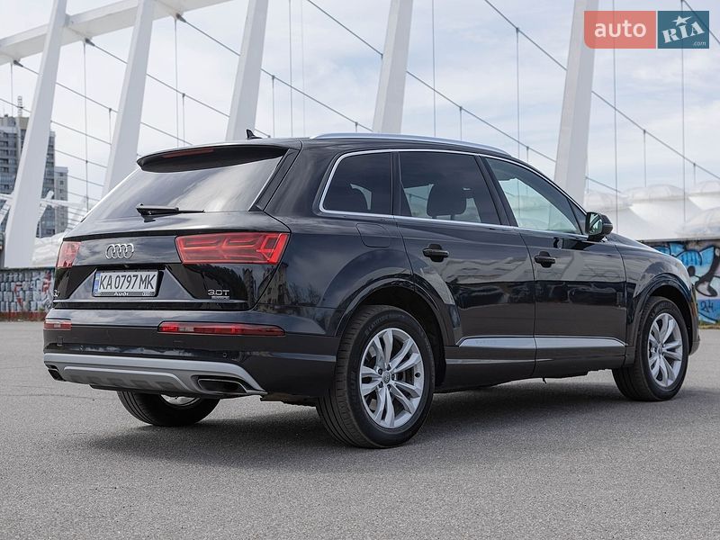 Внедорожник / Кроссовер Audi Q7 2016 в Киеве