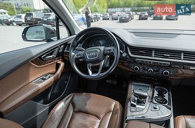 Внедорожник / Кроссовер Audi Q7 2016 в Киеве