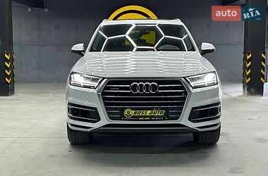 Позашляховик / Кросовер Audi Q7 2018 в Чернівцях