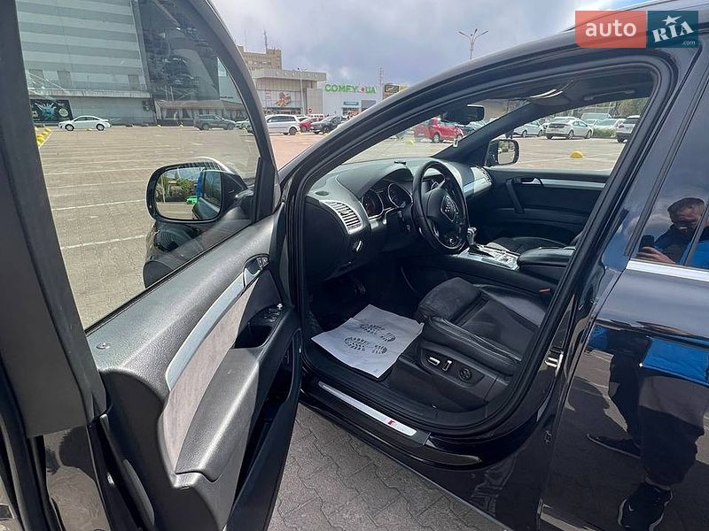 Позашляховик / Кросовер Audi Q7 2011 в Житомирі