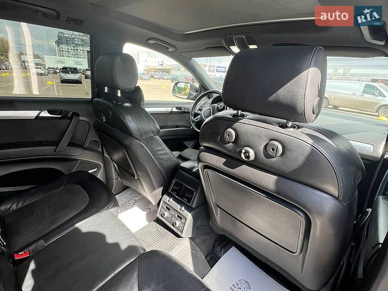 Позашляховик / Кросовер Audi Q7 2011 в Житомирі
