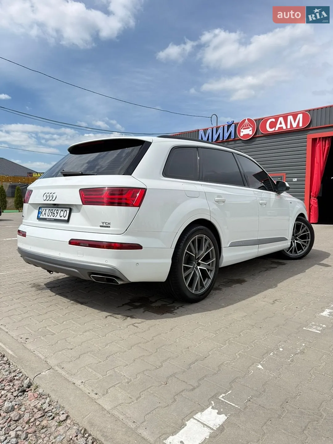 2016 Audi Q7 - мініатюра 18