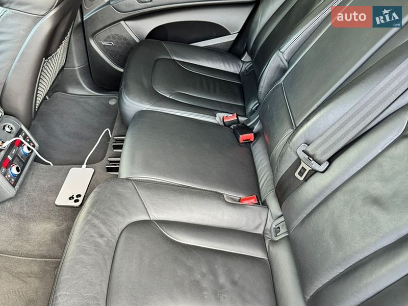 Позашляховик / Кросовер Audi Q7 2015 в Львові