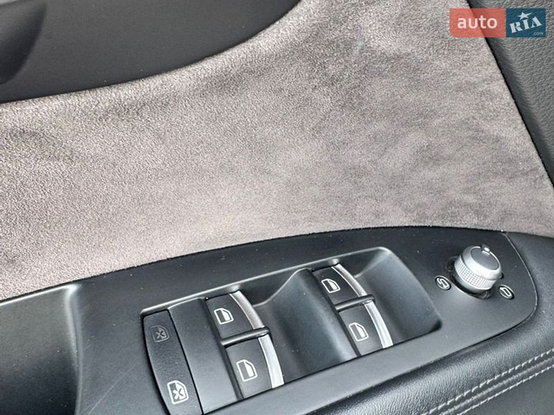 Позашляховик / Кросовер Audi Q7 2015 в Львові