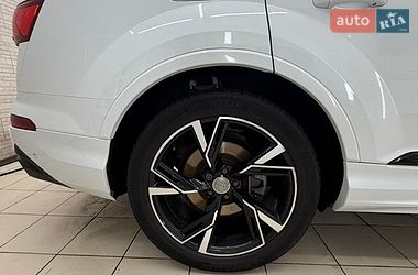 Внедорожник / Кроссовер Audi Q7 2021 в Киеве