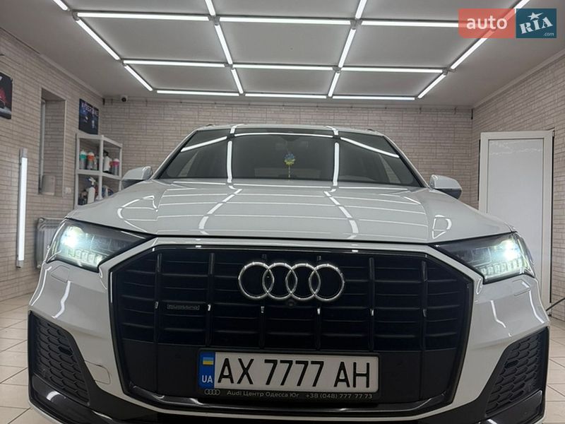 Внедорожник / Кроссовер Audi Q7 2021 в Киеве