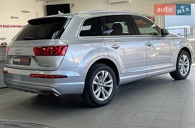 Внедорожник / Кроссовер Audi Q7 2017 в Киеве