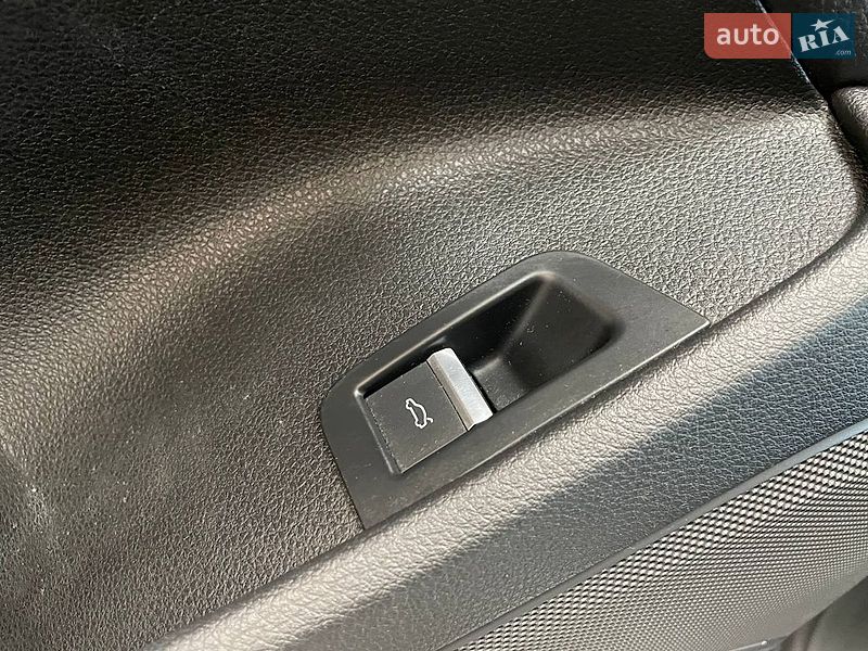 Внедорожник / Кроссовер Audi Q7 2017 в Киеве