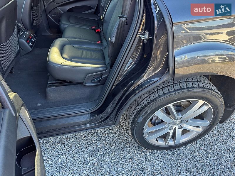 Позашляховик / Кросовер Audi Q7 2013 в Тернополі