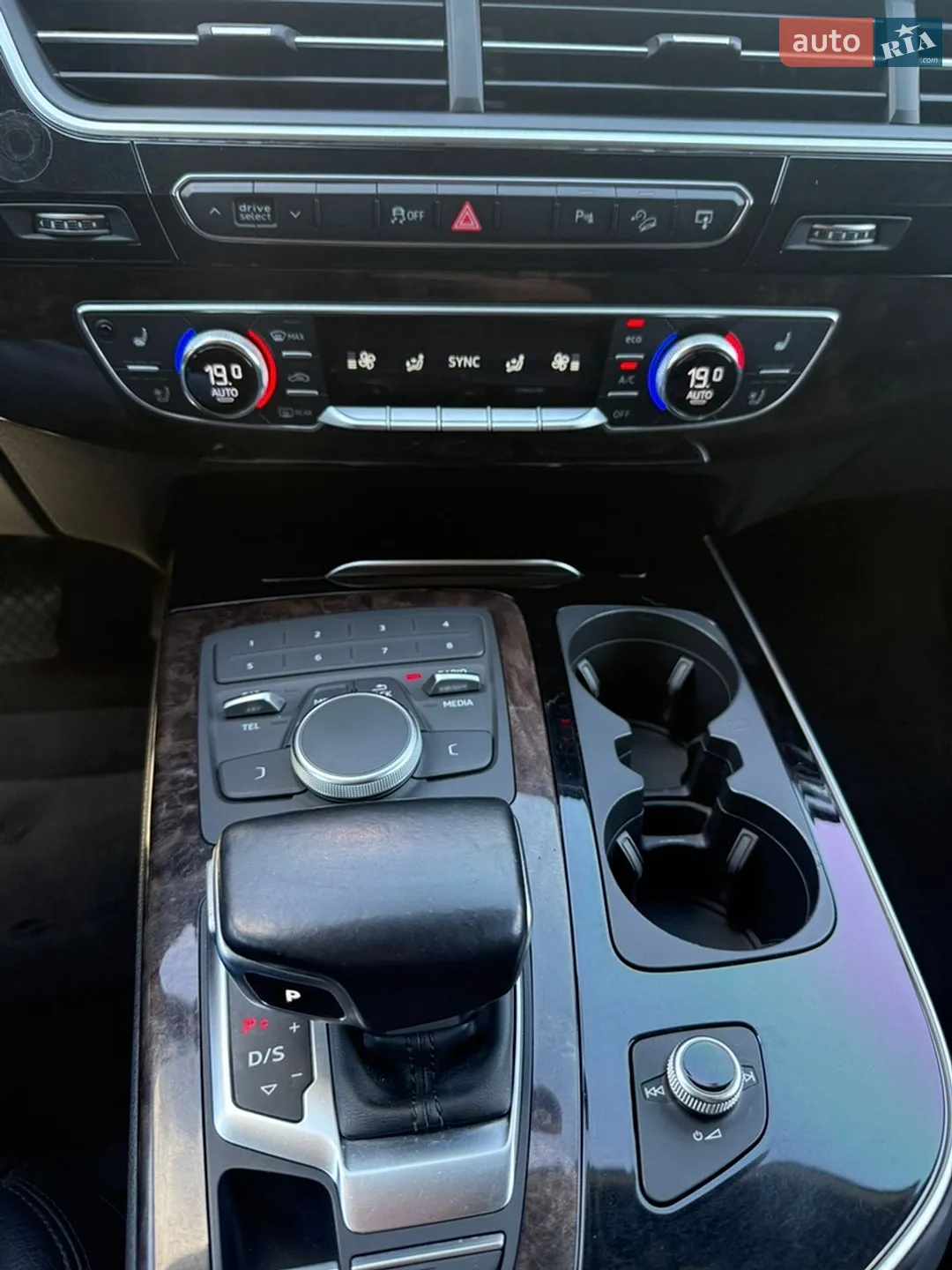 2016 Audi Q7 - мініатюра 18