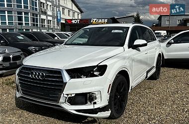 Позашляховик / Кросовер Audi Q7 2017 в Стрию