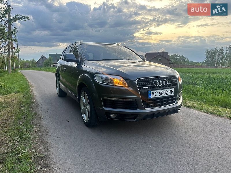 Внедорожник / Кроссовер Audi Q7 2007 в Луцке