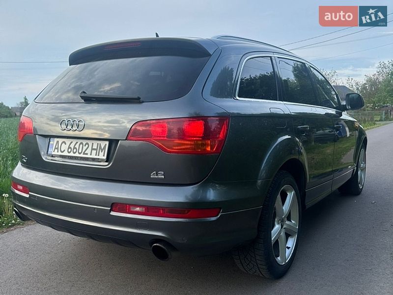 Внедорожник / Кроссовер Audi Q7 2007 в Луцке