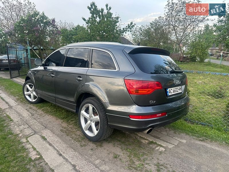 Внедорожник / Кроссовер Audi Q7 2007 в Луцке