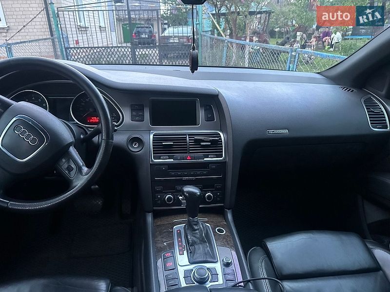 Внедорожник / Кроссовер Audi Q7 2007 в Луцке