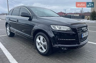 Позашляховик / Кросовер Audi Q7 2006 в Дубні