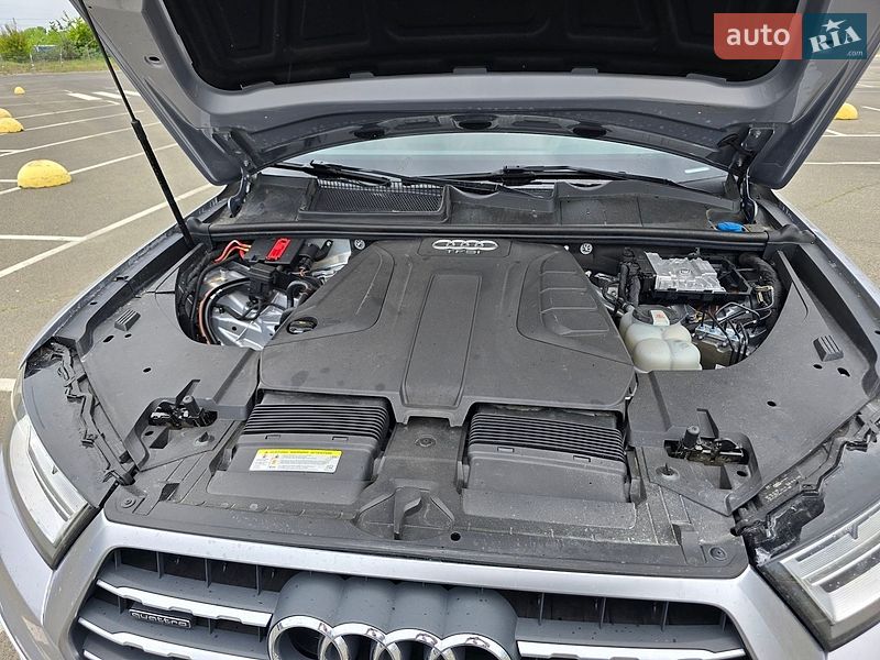 Позашляховик / Кросовер Audi Q7 2017 в Києві