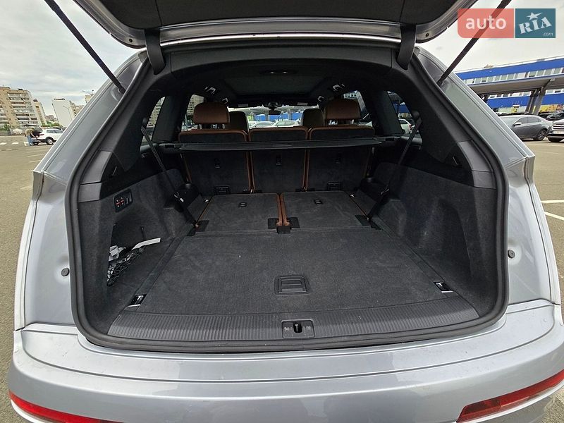 Позашляховик / Кросовер Audi Q7 2017 в Києві