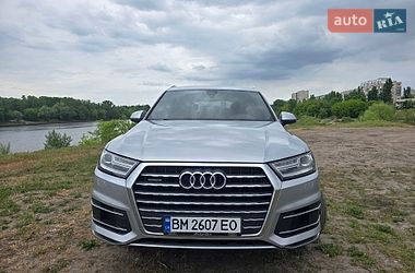 Позашляховик / Кросовер Audi Q7 2017 в Києві