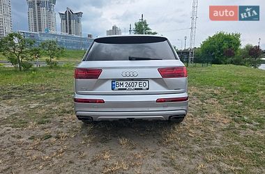 Позашляховик / Кросовер Audi Q7 2017 в Києві