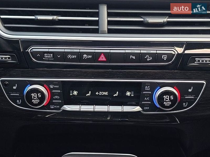 Позашляховик / Кросовер Audi Q7 2017 в Одесі