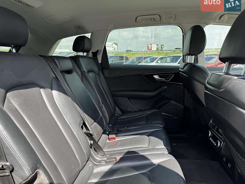 Позашляховик / Кросовер Audi Q7 2018 в Львові