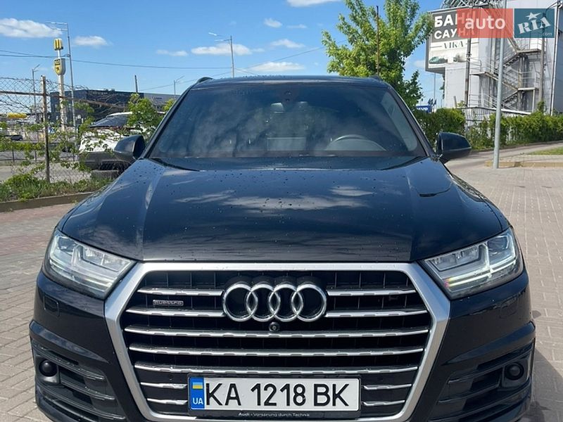 Внедорожник / Кроссовер Audi Q7 2017 в Киеве
