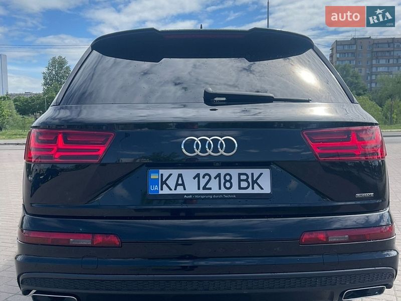 Внедорожник / Кроссовер Audi Q7 2017 в Киеве