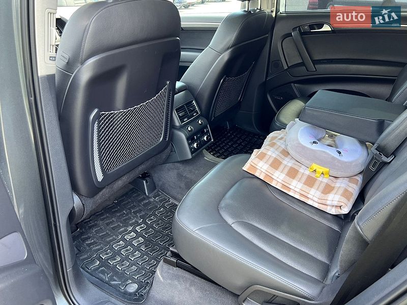 Позашляховик / Кросовер Audi Q7 2012 в Львові