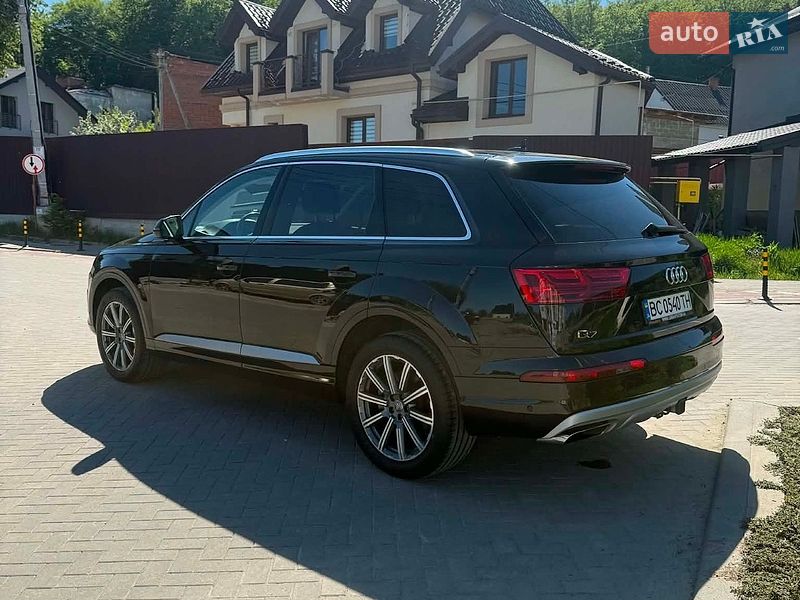 Позашляховик / Кросовер Audi Q7 2018 в Львові