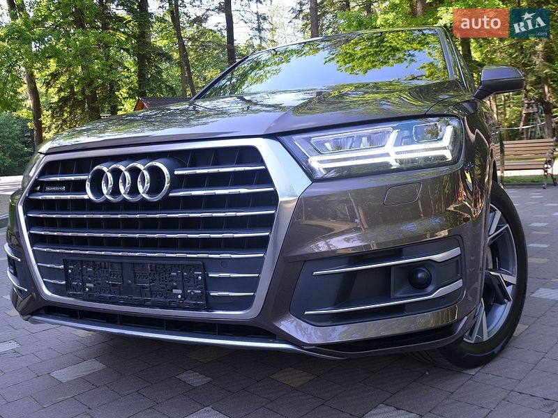 Позашляховик / Кросовер Audi Q7 2015 в Трускавці