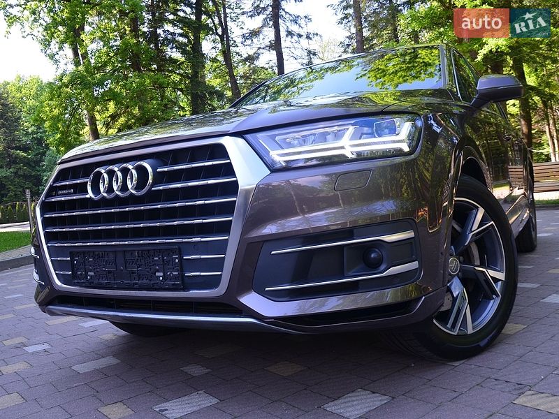 Позашляховик / Кросовер Audi Q7 2015 в Трускавці