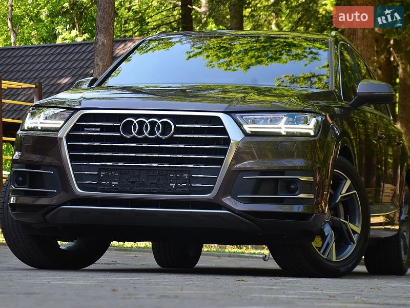 Позашляховик / Кросовер Audi Q7 2015 в Трускавці