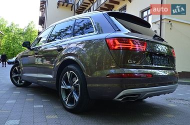 Позашляховик / Кросовер Audi Q7 2015 в Трускавці