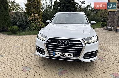 Позашляховик / Кросовер Audi Q7 2017 в Івано-Франківську