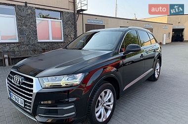 Позашляховик / Кросовер Audi Q7 2017 в Володимирі