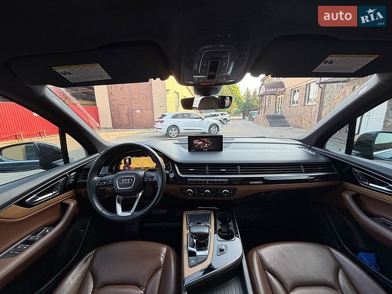 Позашляховик / Кросовер Audi Q7 2017 в Володимирі