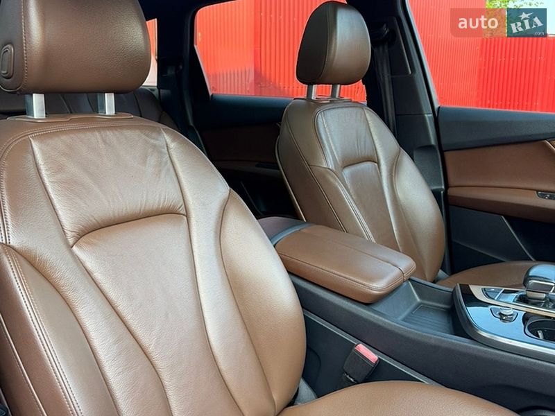 Позашляховик / Кросовер Audi Q7 2017 в Володимирі
