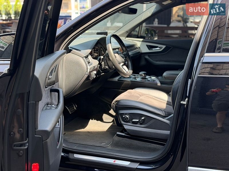 Позашляховик / Кросовер Audi Q7 2015 в Києві фото 11 Позашляховик / Кросовер Audi Q7 2015 в Києві