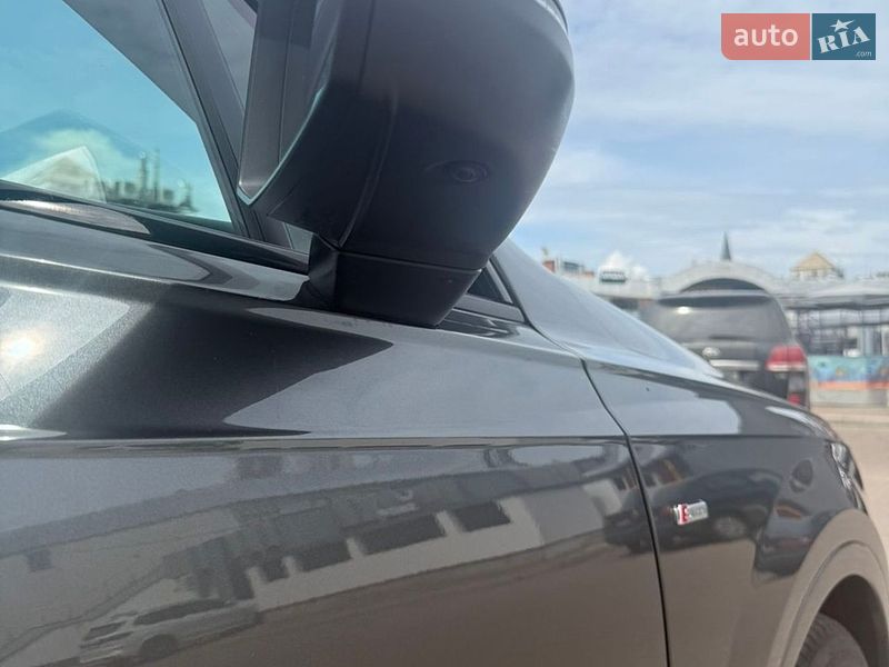 Позашляховик / Кросовер Audi Q7 2016 в Черкасах