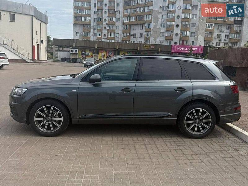 Позашляховик / Кросовер Audi Q7 2016 в Черкасах