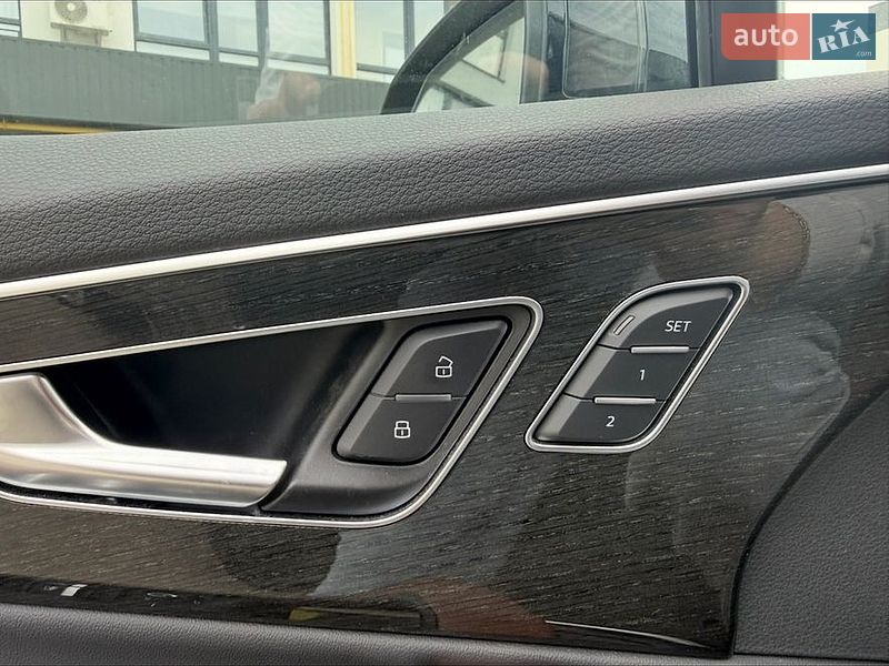 Позашляховик / Кросовер Audi Q7 2020 в Новояворівську