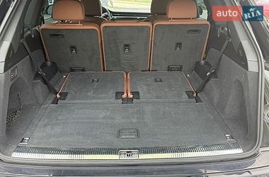 Позашляховик / Кросовер Audi Q7 2020 в Новояворівську